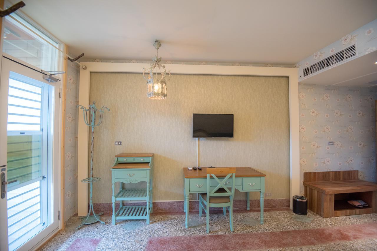 Ripoll'Es Homestay Chishang Buitenkant foto